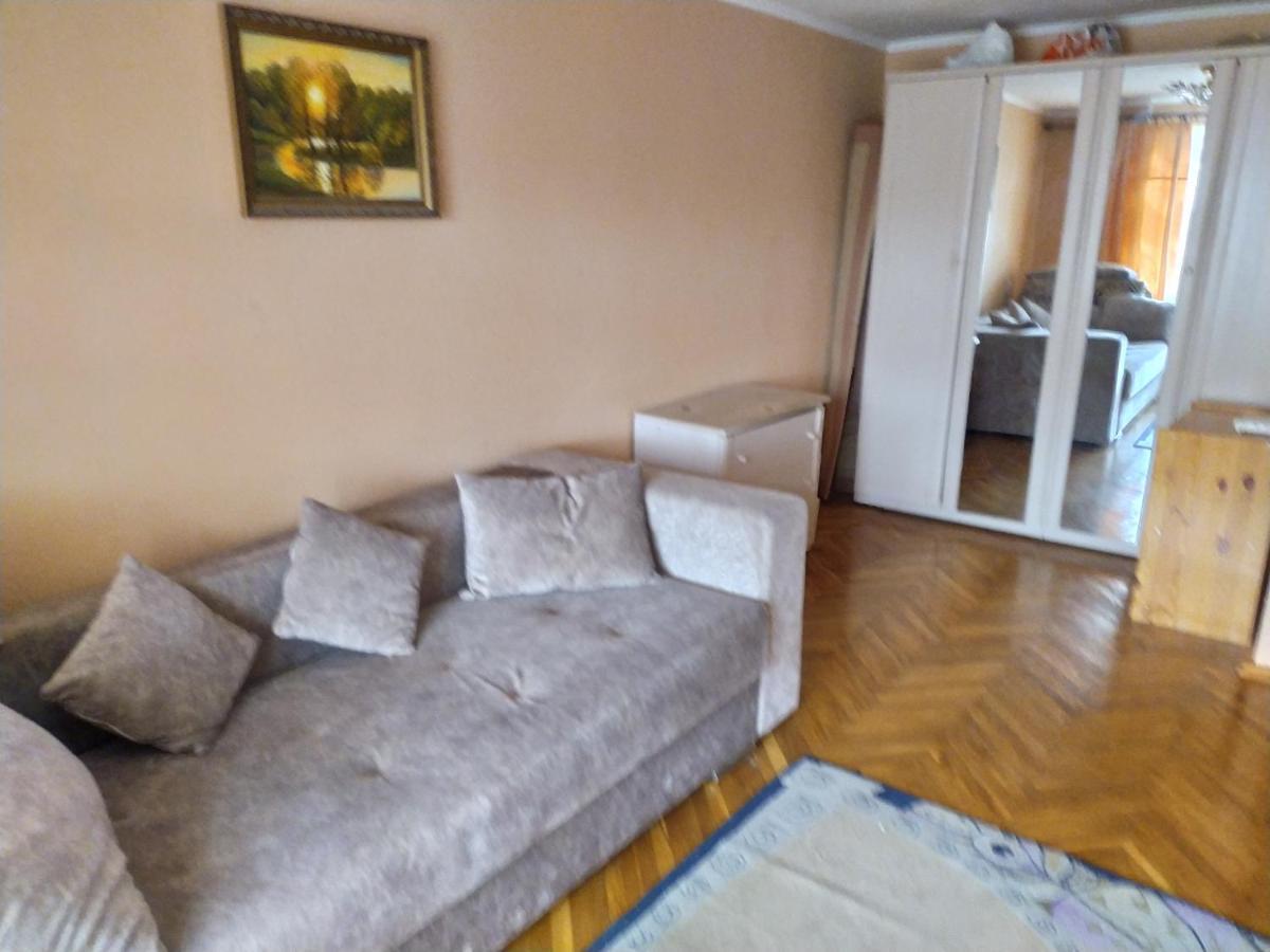 Apartment On Oktyabrskaya 105 Babruisk Exterior foto